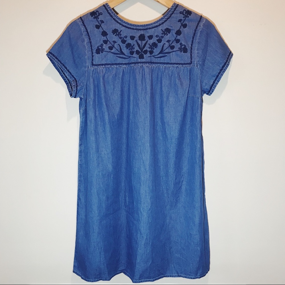 [Old Navy] Embroidered Chambray Dress